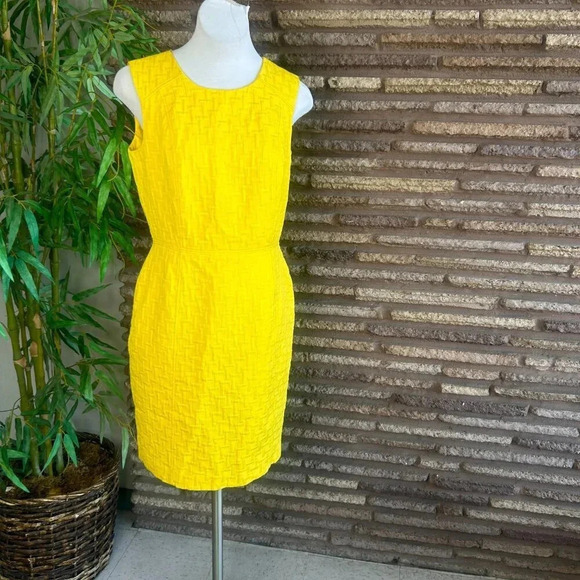 Banana Republic Bright Yelllow Waisted Sleeveless Sheath Dress Size 10 - Picture 9 of 9
